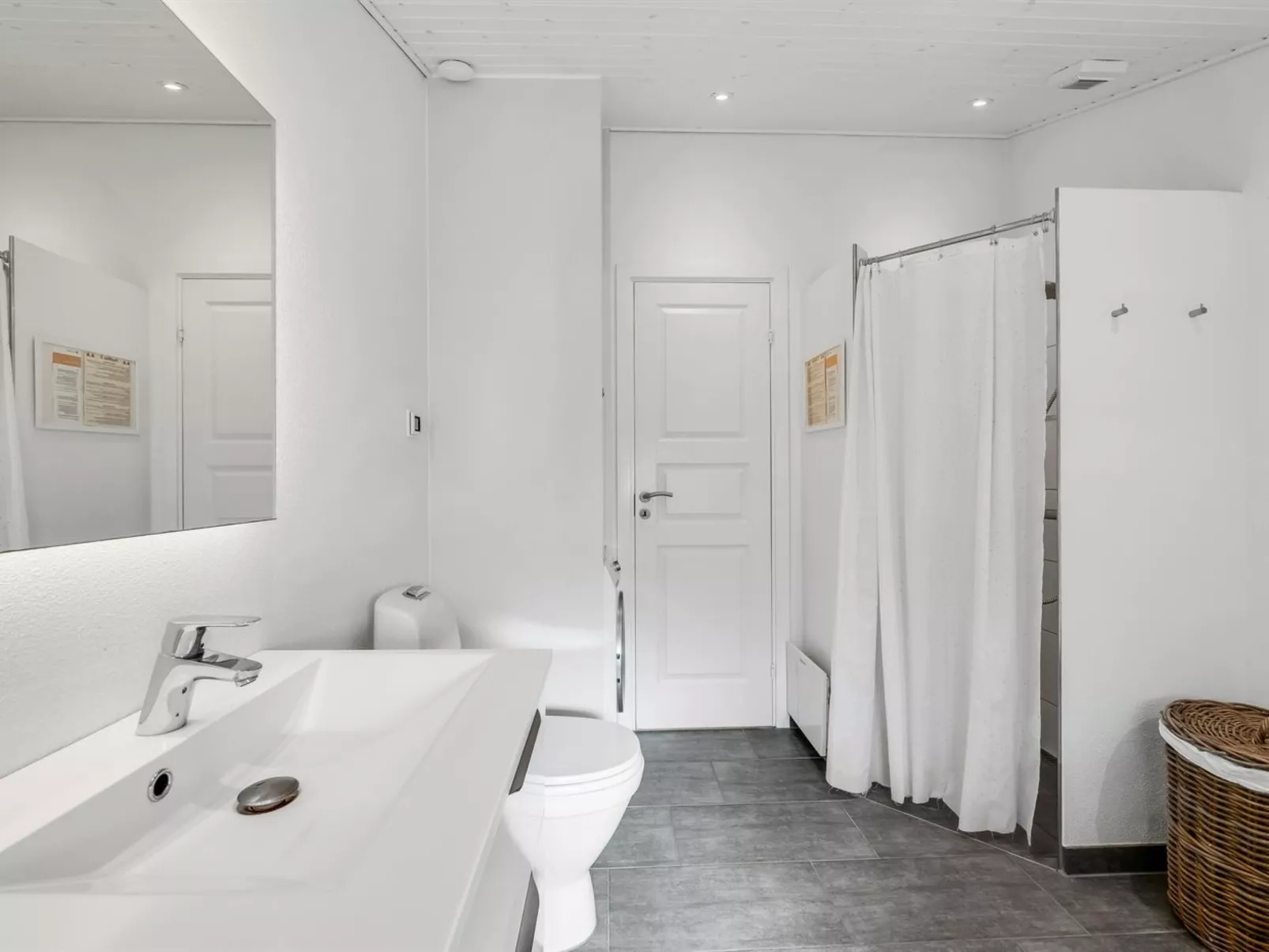 "Eirik" - 2.5km from the sea-Binnen