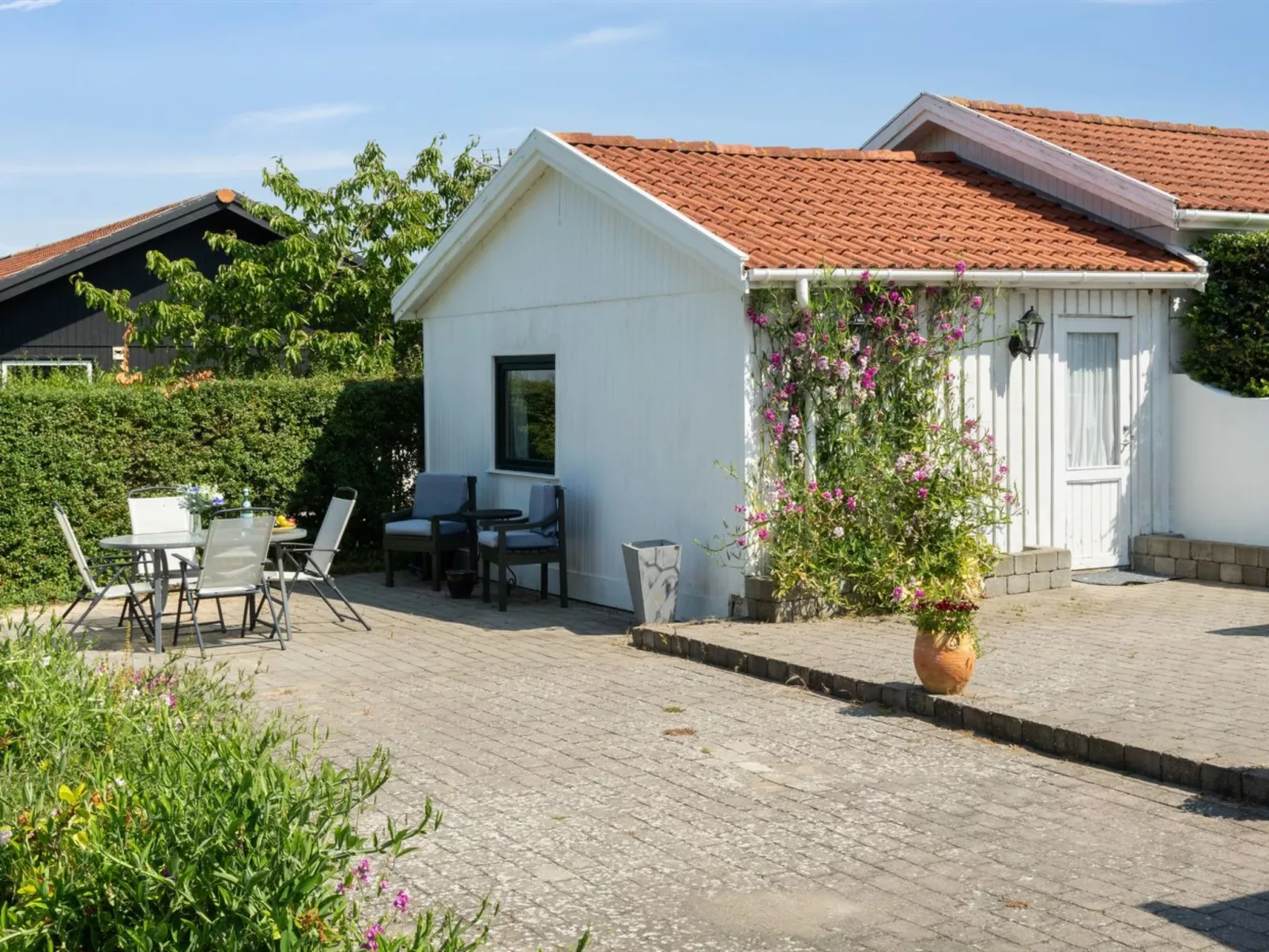 "Mikkeline" - 575m to the fjord-Binnen