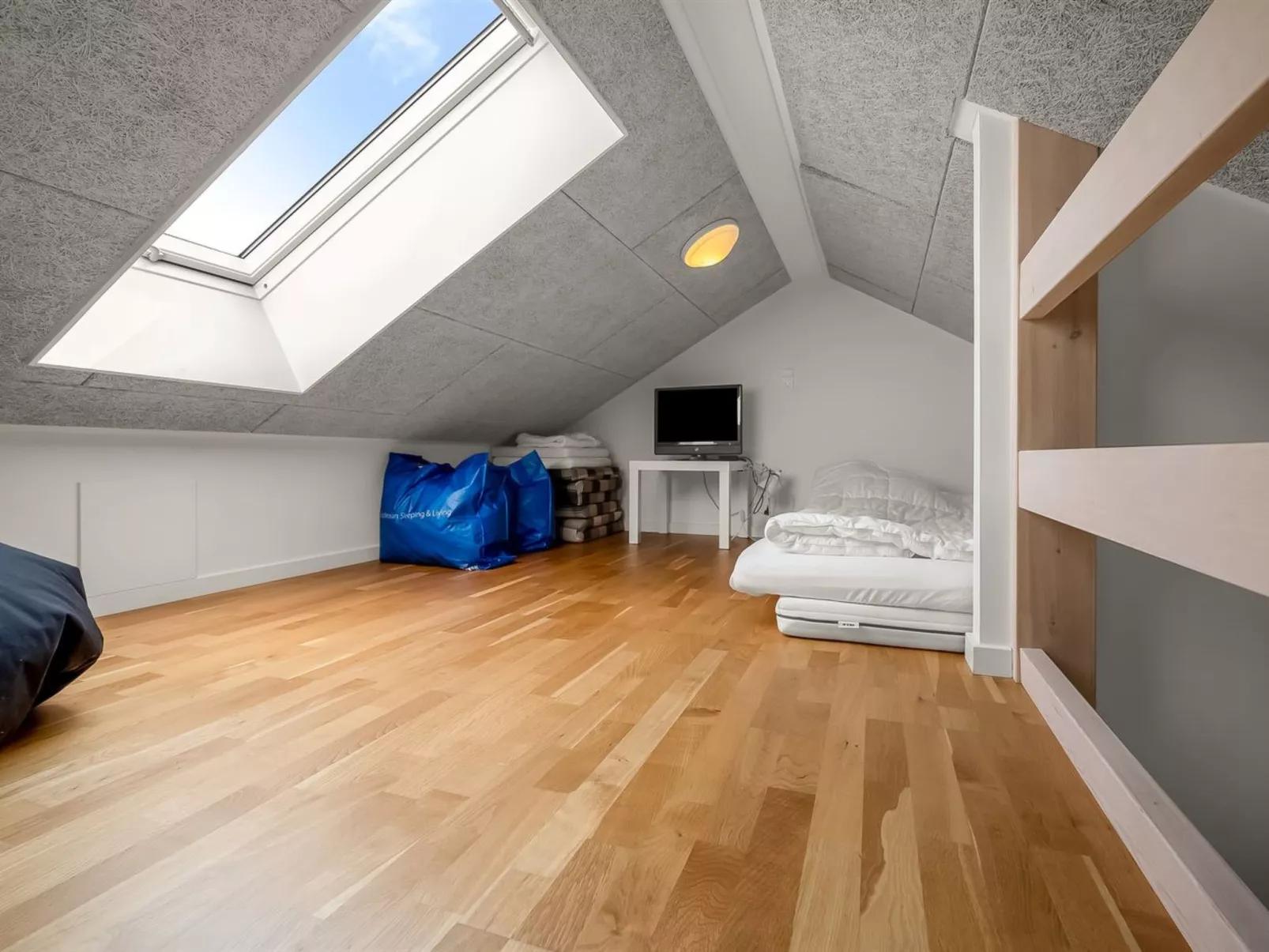 "Bernice" - 900m from the sea-Binnen