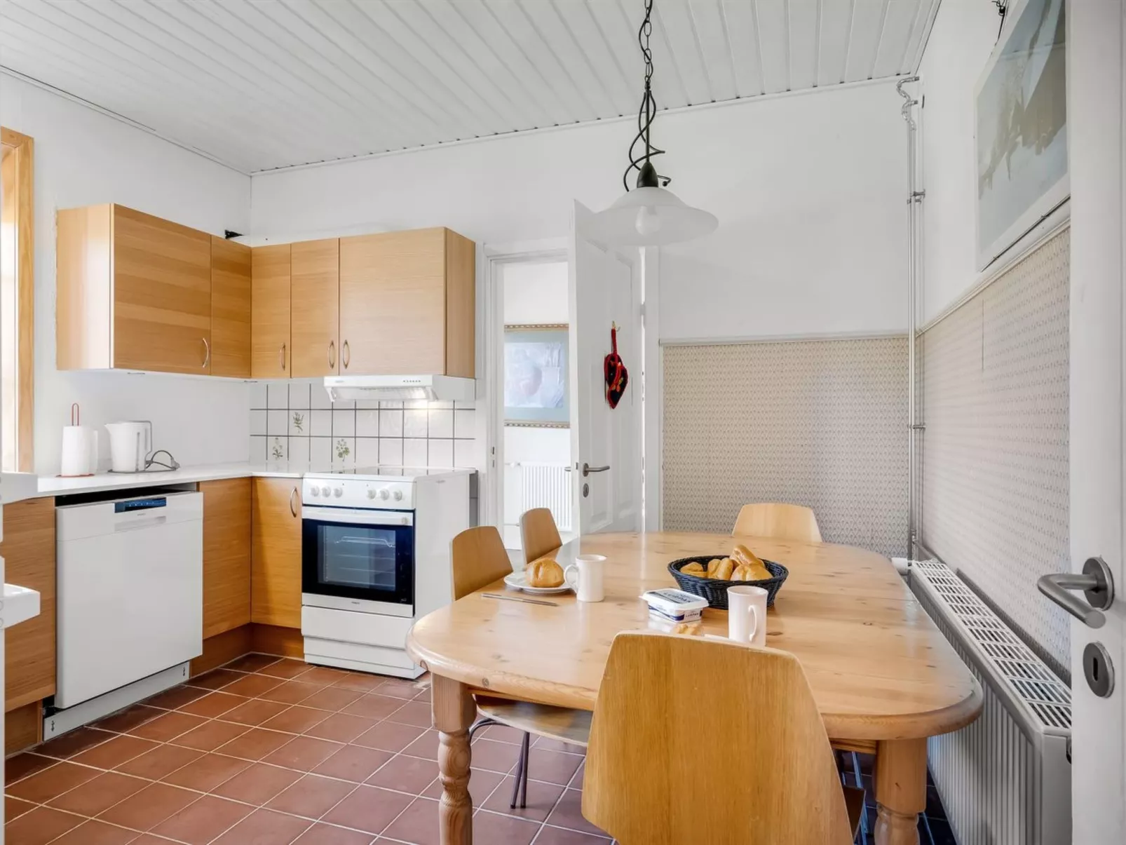 "Ejnarine" - 600m to the fjord-Binnen