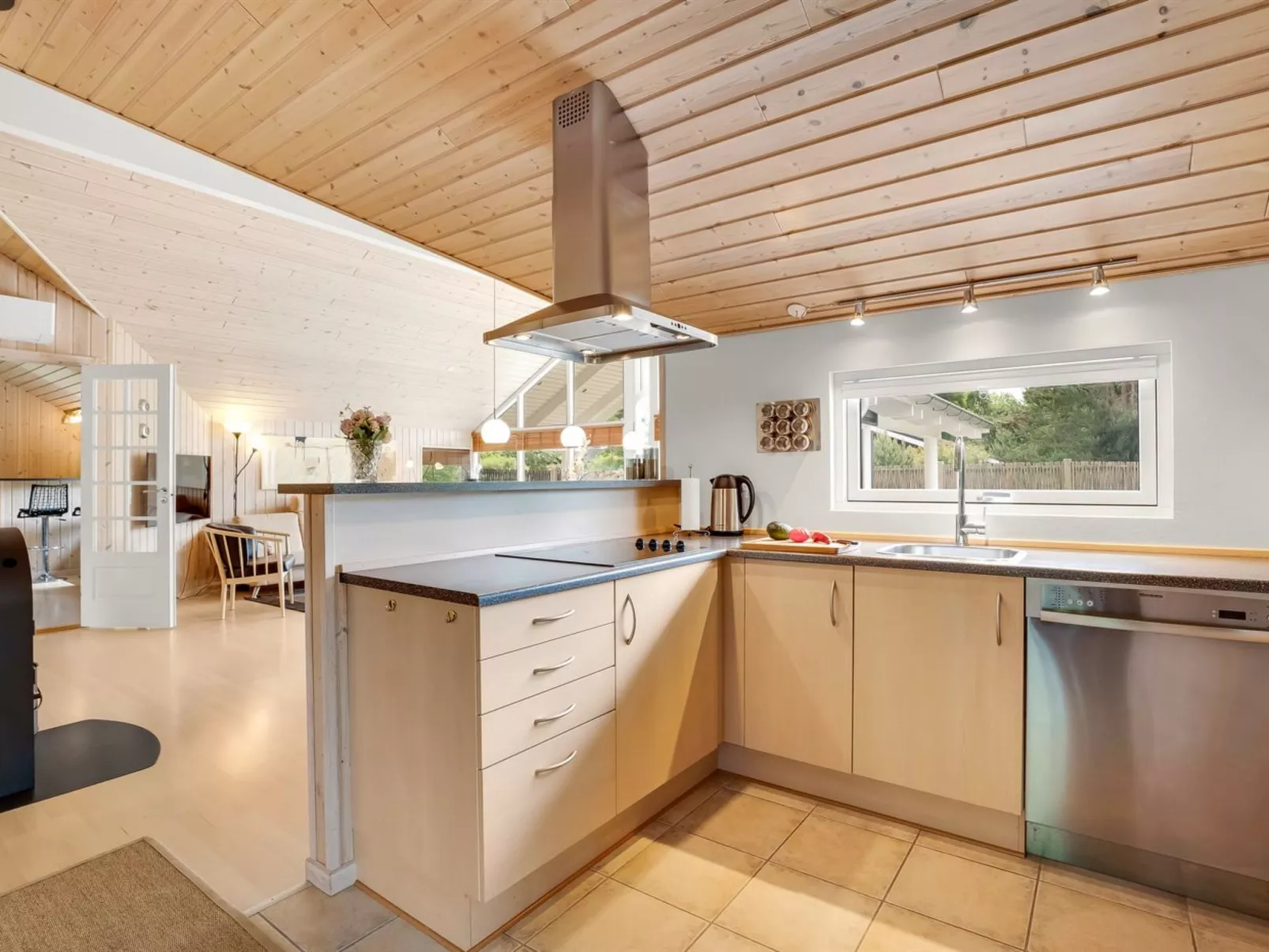 "Gudlaug" - 1km from the sea-Binnen