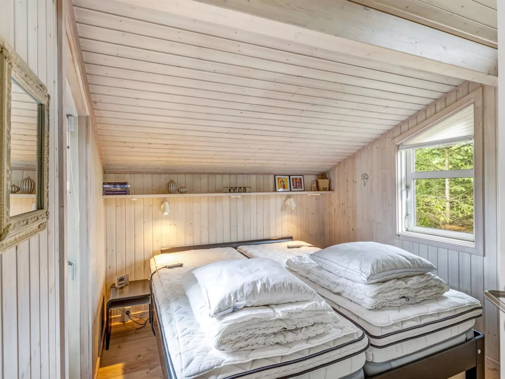 "Anouk" - 2km from the sea-Binnen