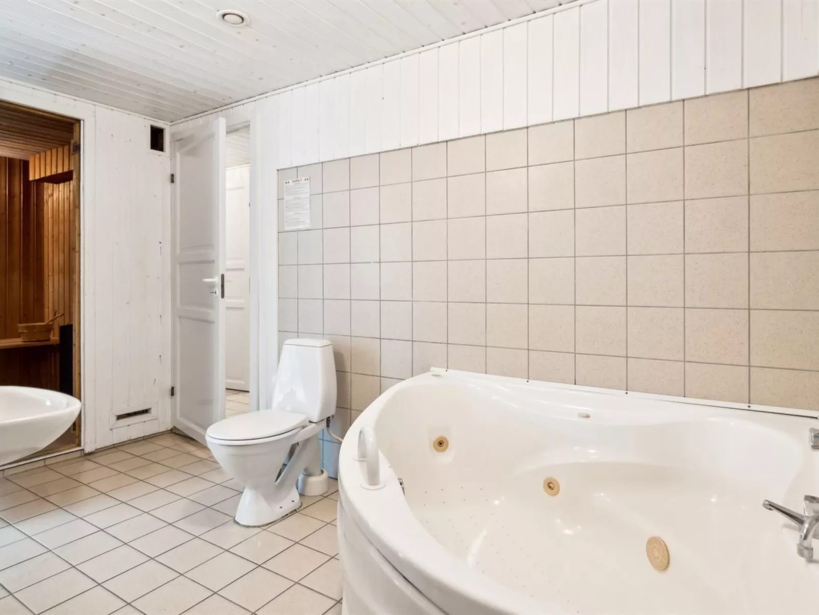 "Paulus" - 375m from the sea-Binnen