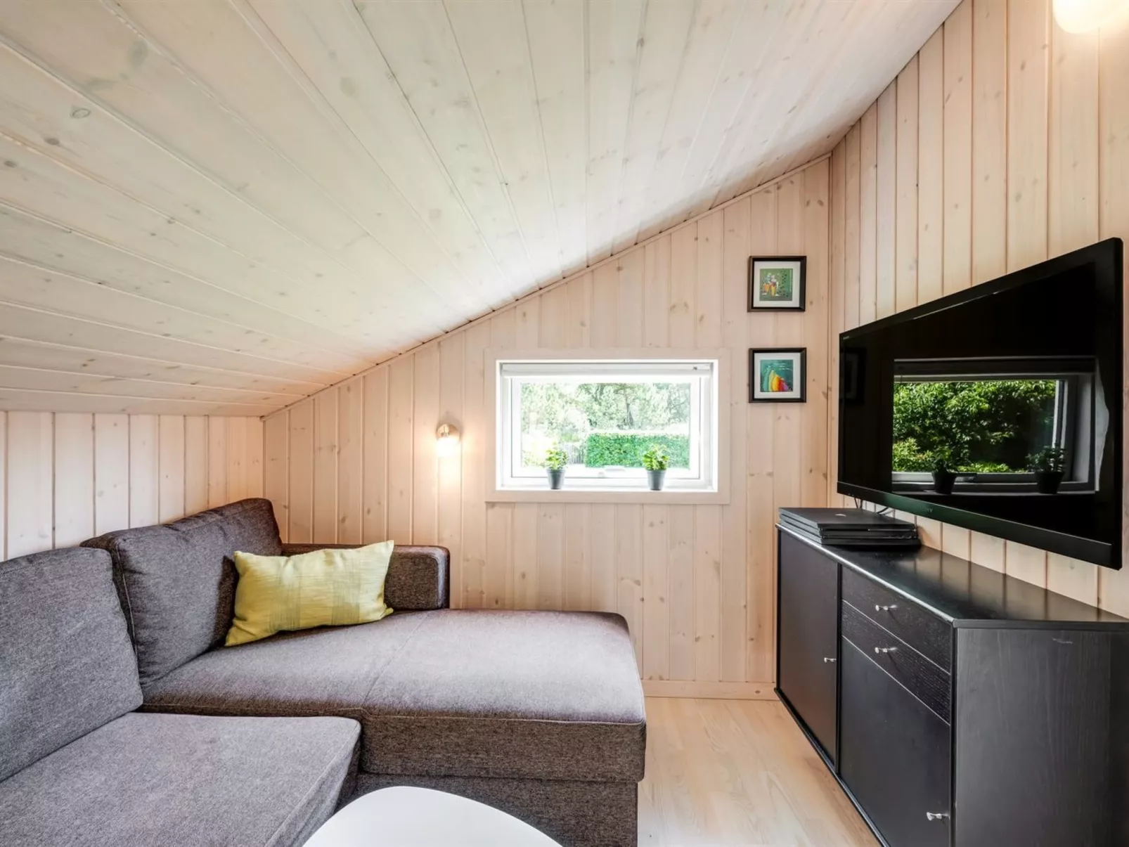 "Fritzi" - 1.7km from the sea-Binnen