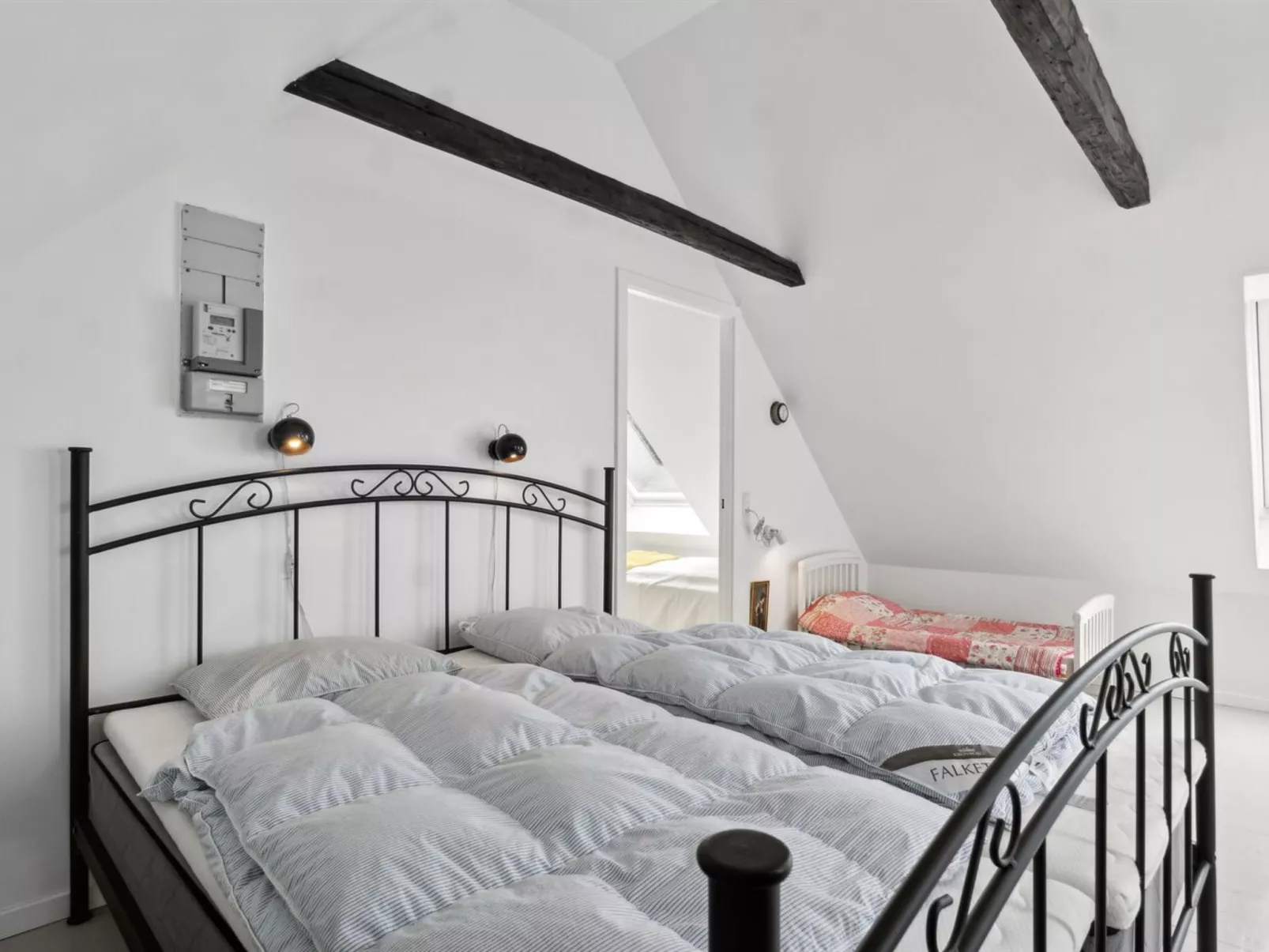 "Keyla" - 2.3km from the sea-Binnen