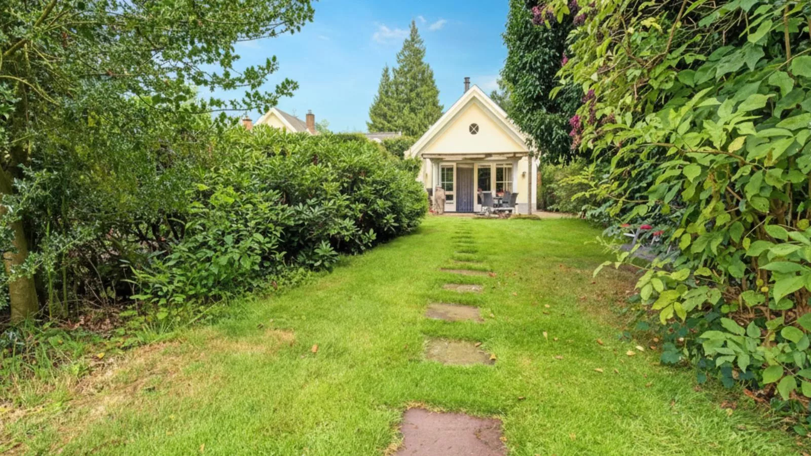 Wellnesshuisje Kalheupink-Tuinen zomer