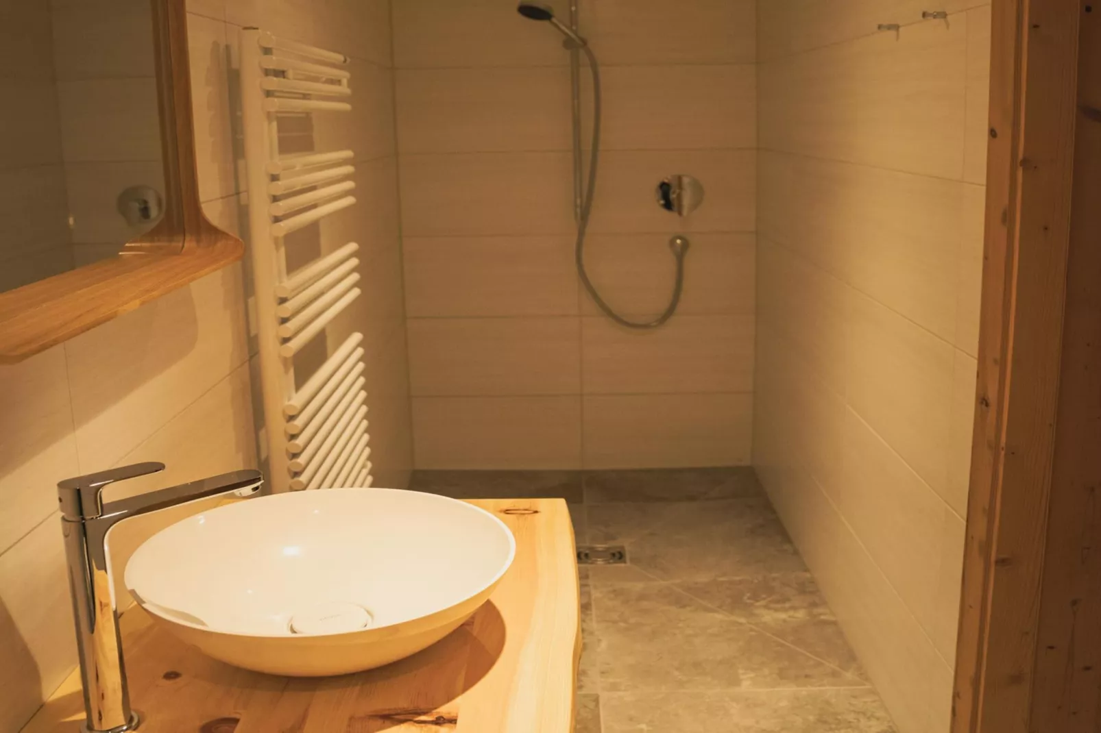 Bauernhaus Guggengut-Badkamer