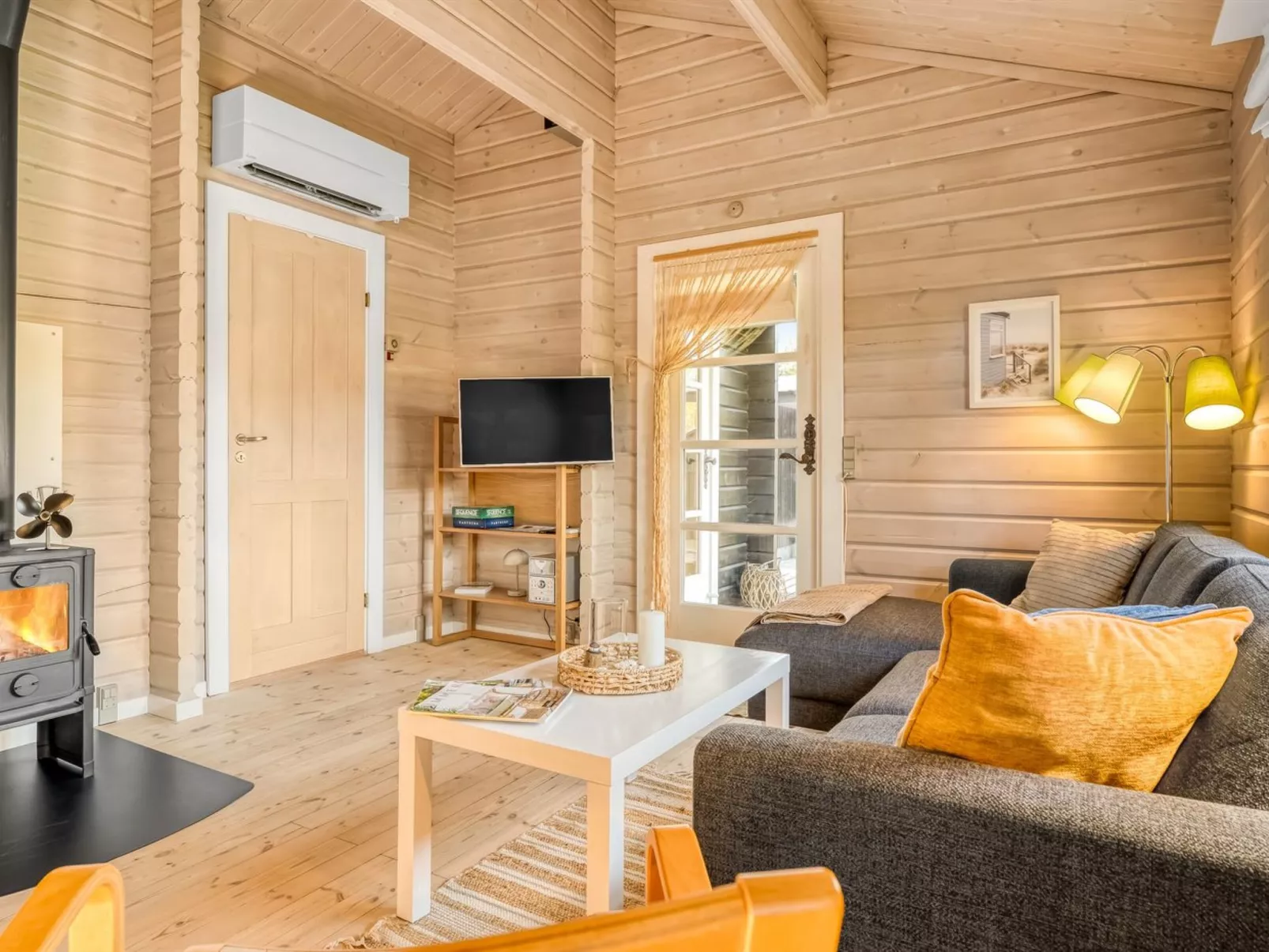 "Gretha" -  from the sea-Binnen