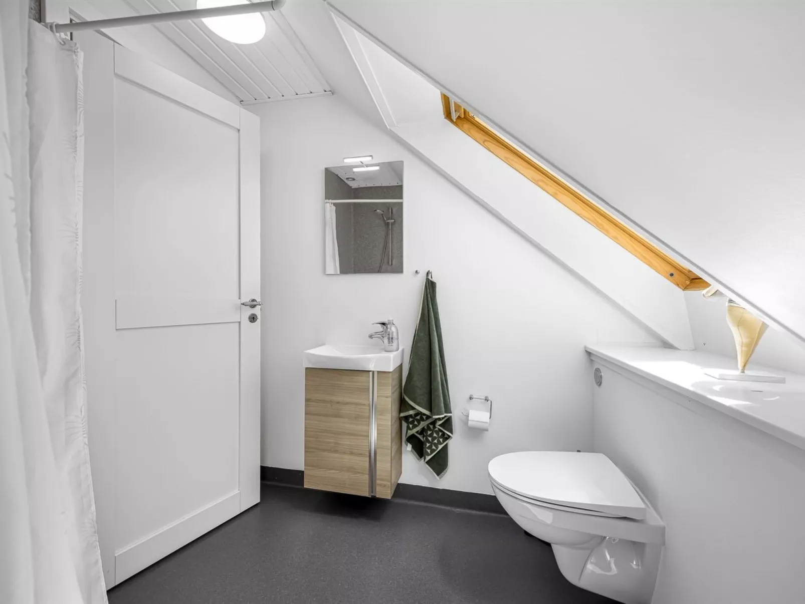 "Solvey" - 400m from the sea-Binnen