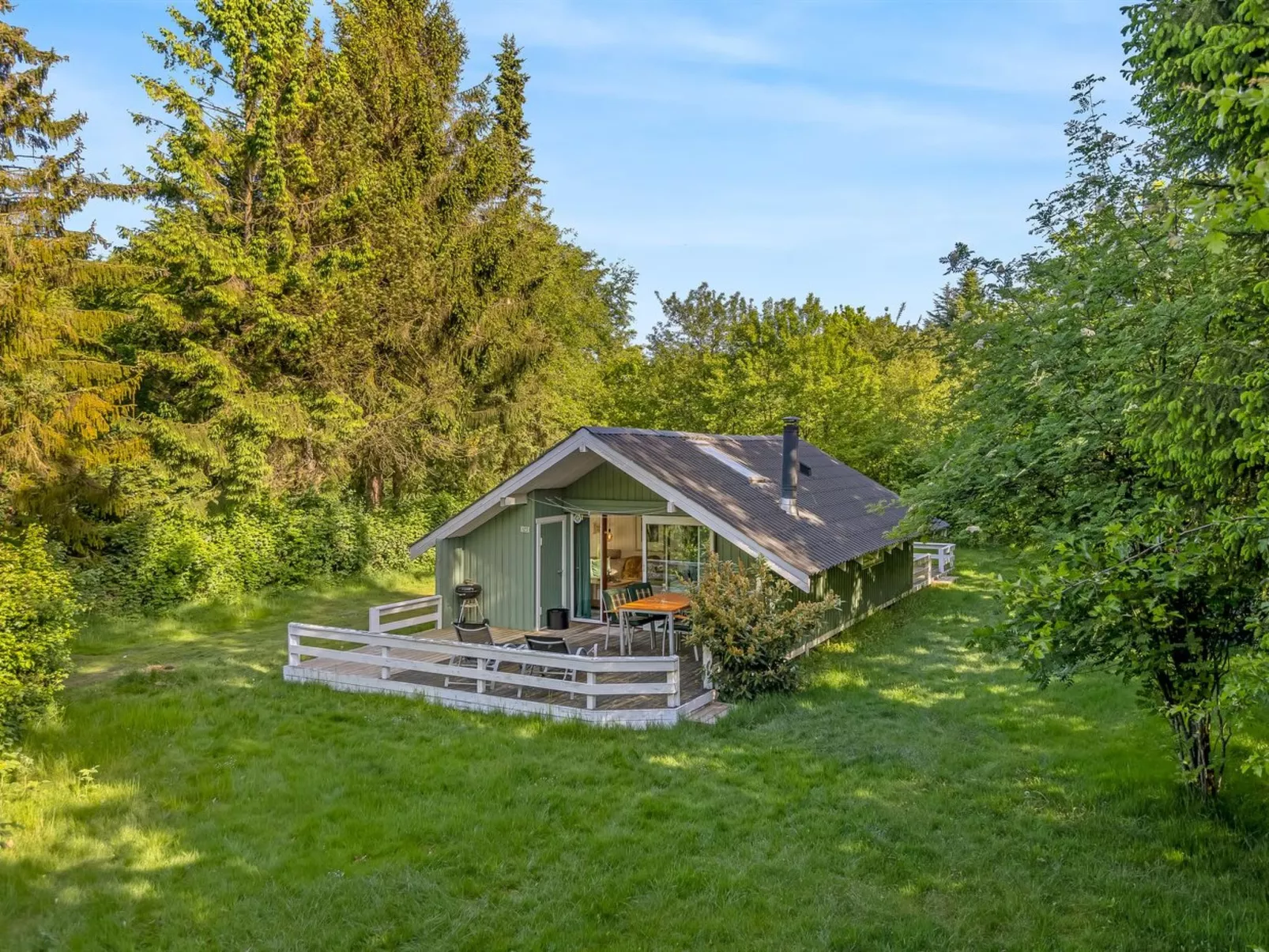 "Ung" - 30km from the sea-Buiten