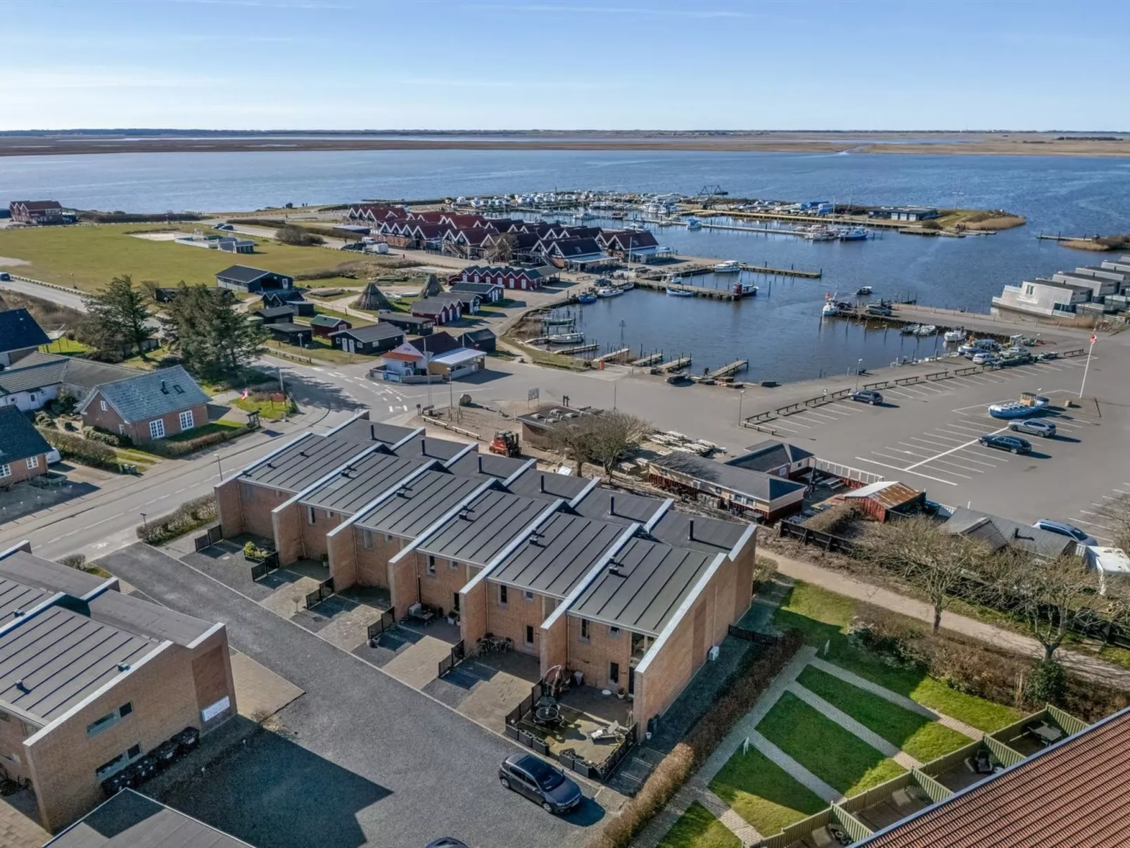 "Gustav" - 100m to the fjord-Buiten