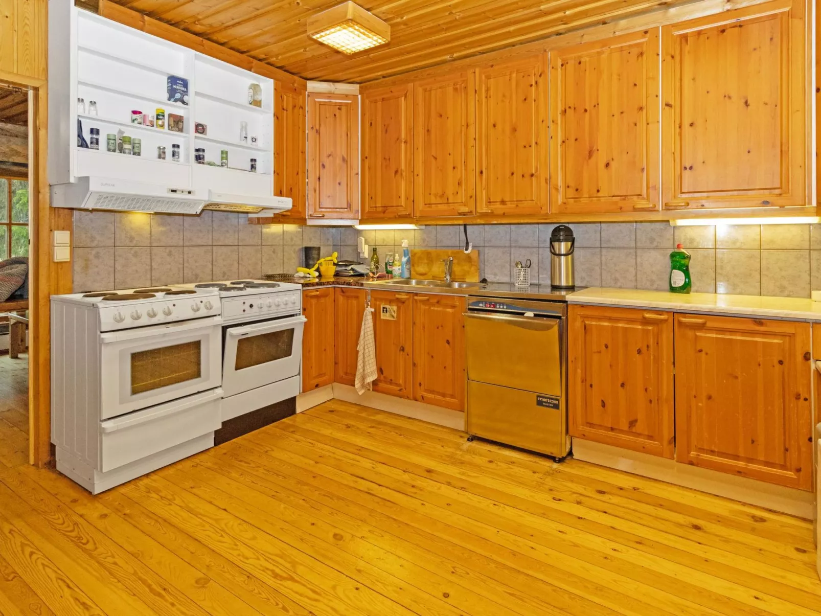 Metsä-luosto-Binnen