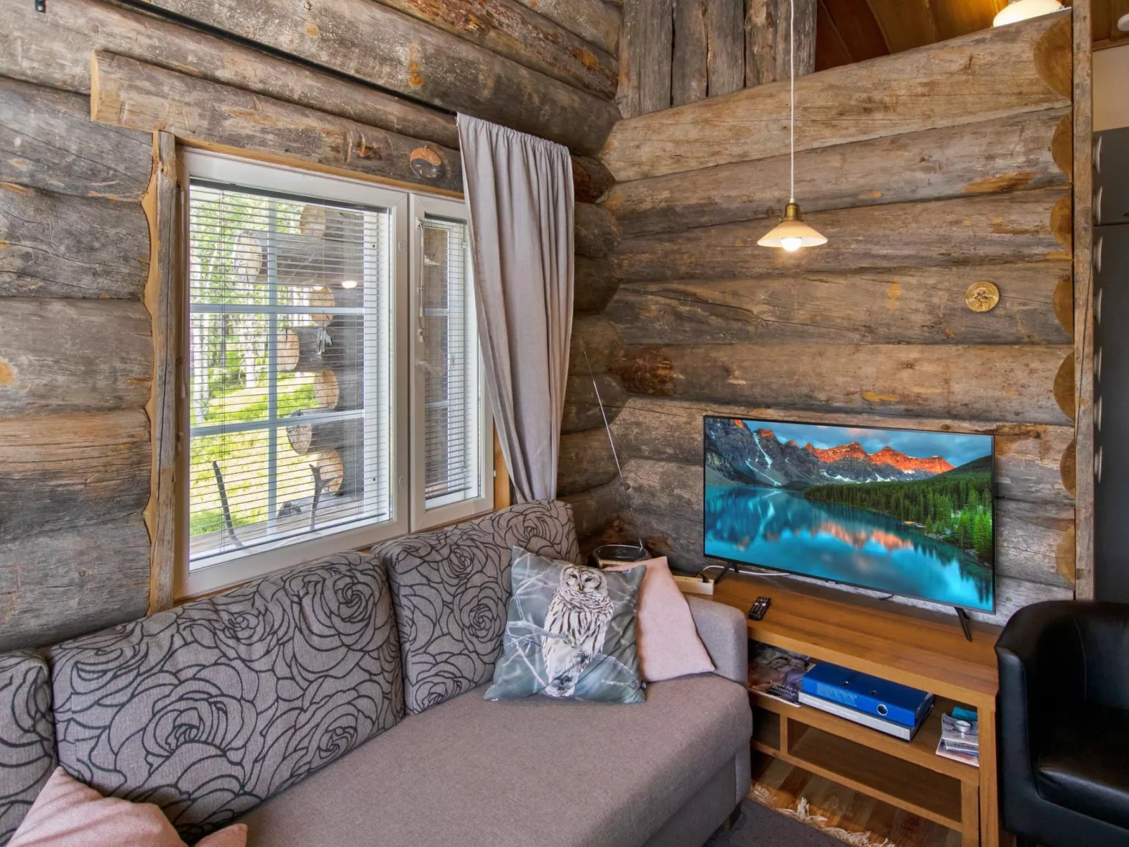 Hankipolku 7b / ukuli-Binnen