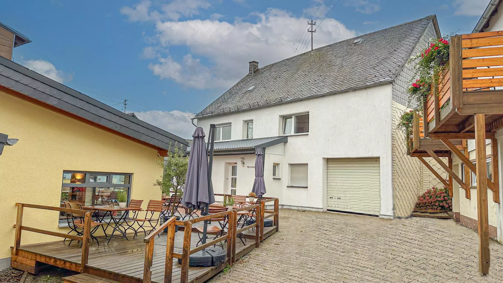 Herrenhaus-Buitenkant zomer