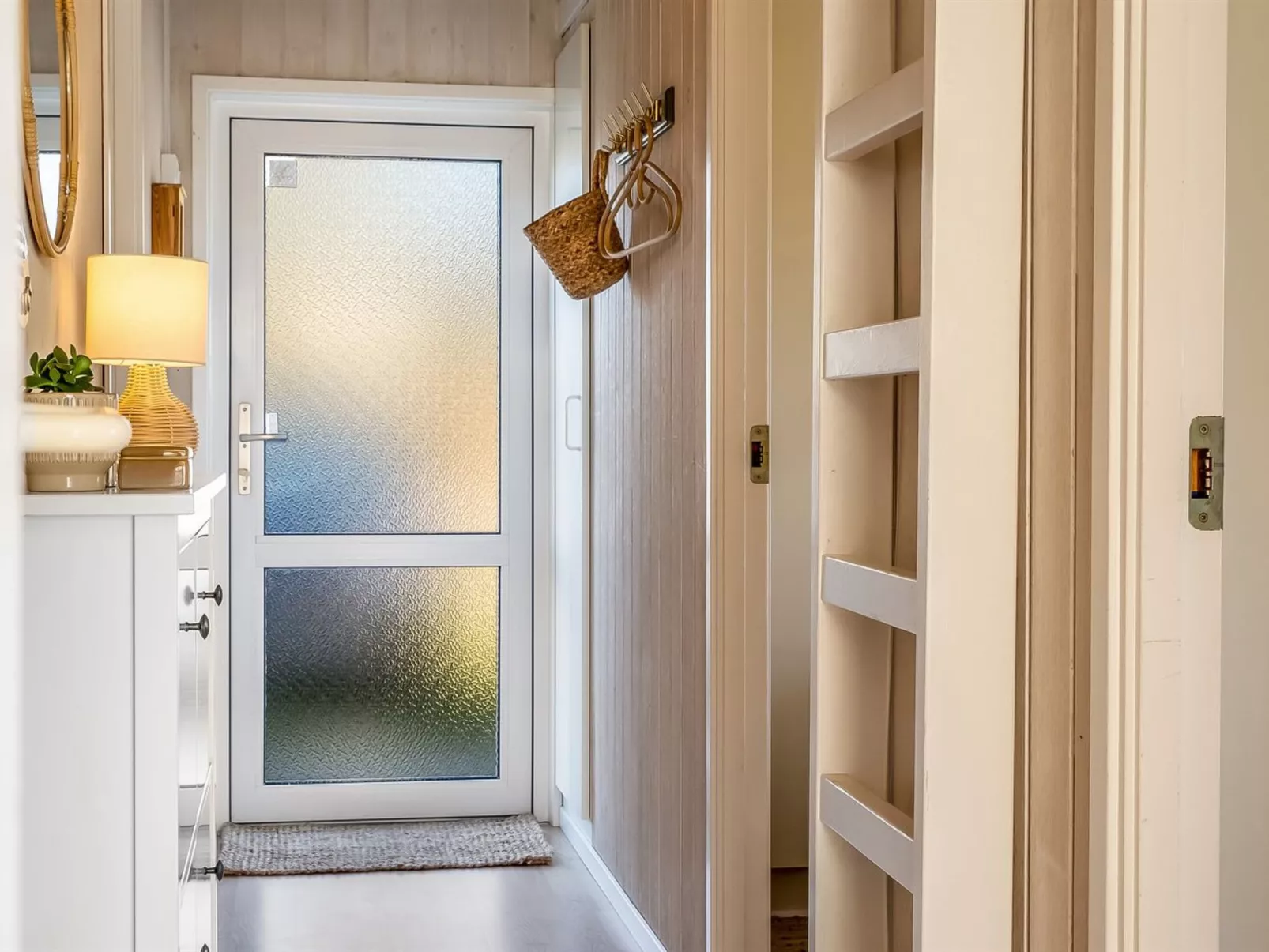 "Henri" - 1.2km from the sea-Binnen