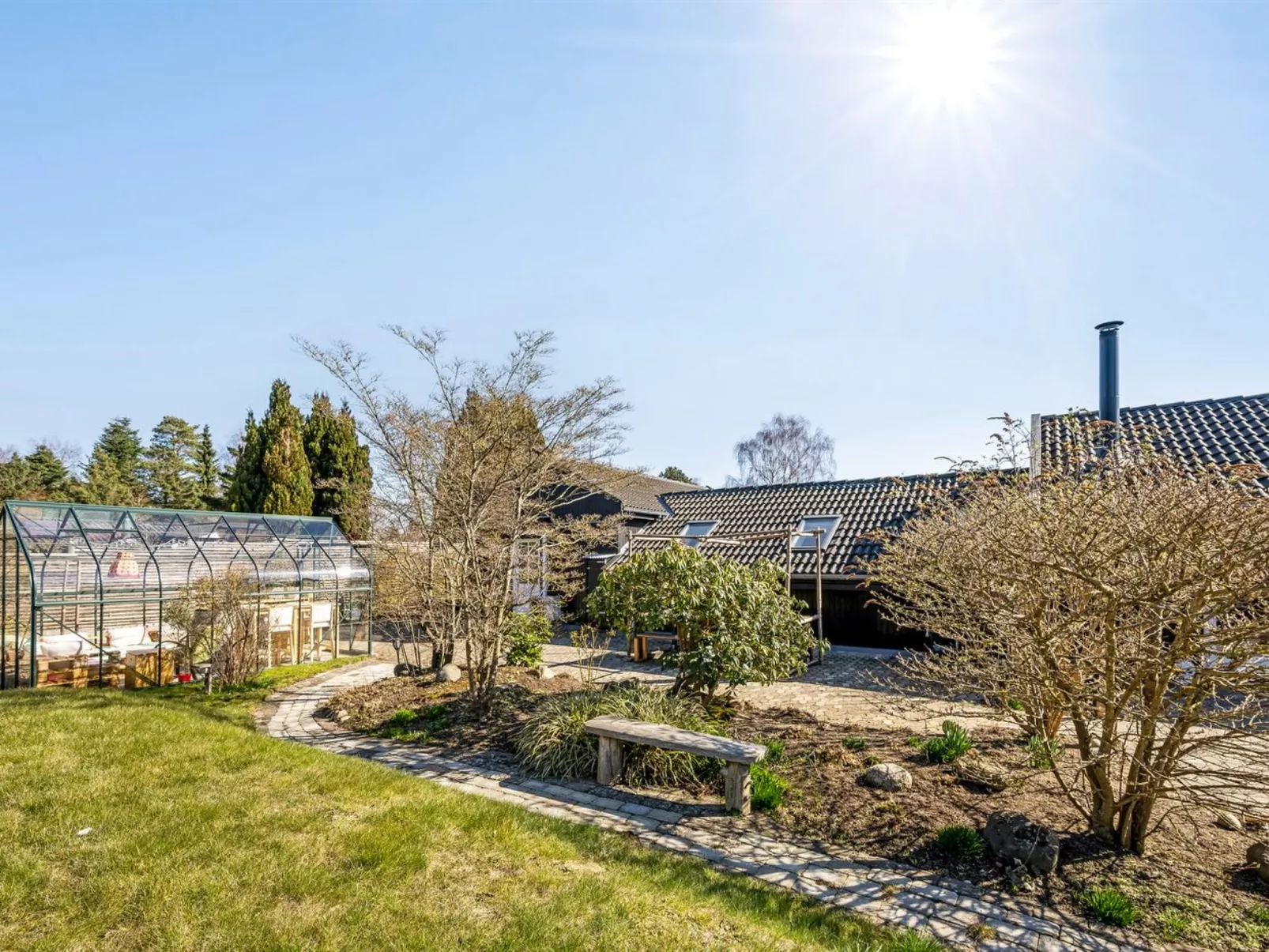 "Hughe" - 1.3km from the sea-Buiten