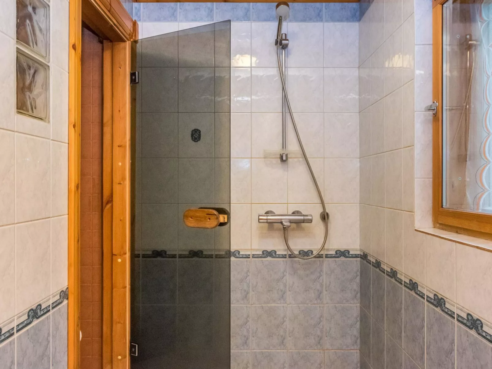 Metsola / huilinpaikka-Binnen