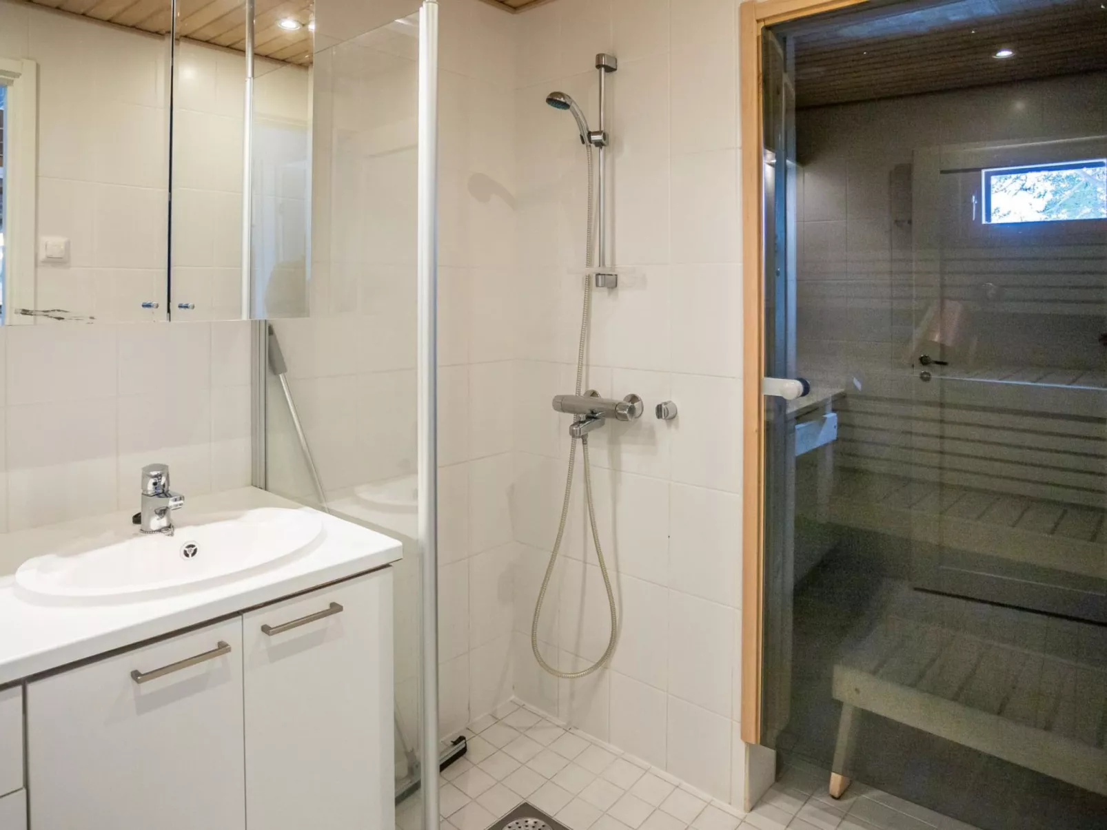 Maahisenrinne 1 as 4-Binnen