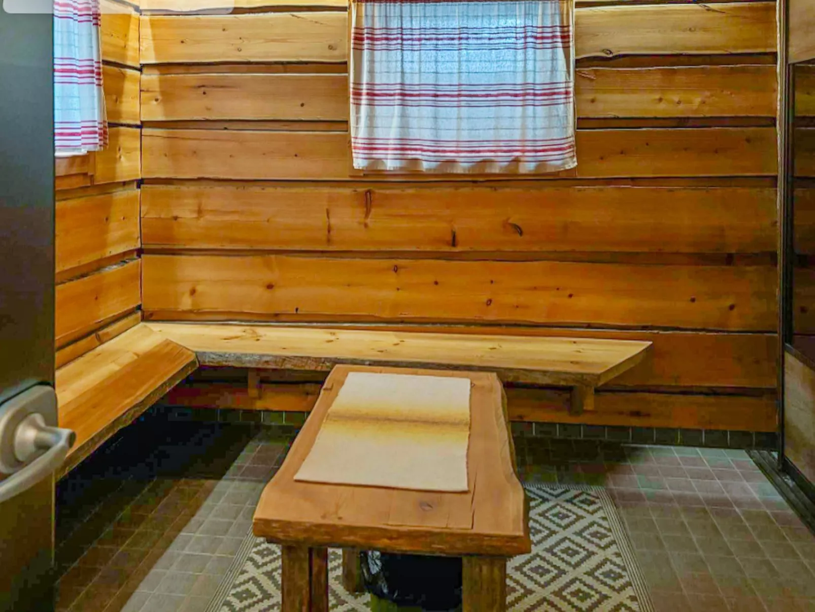 Domnan pirtti-Binnen