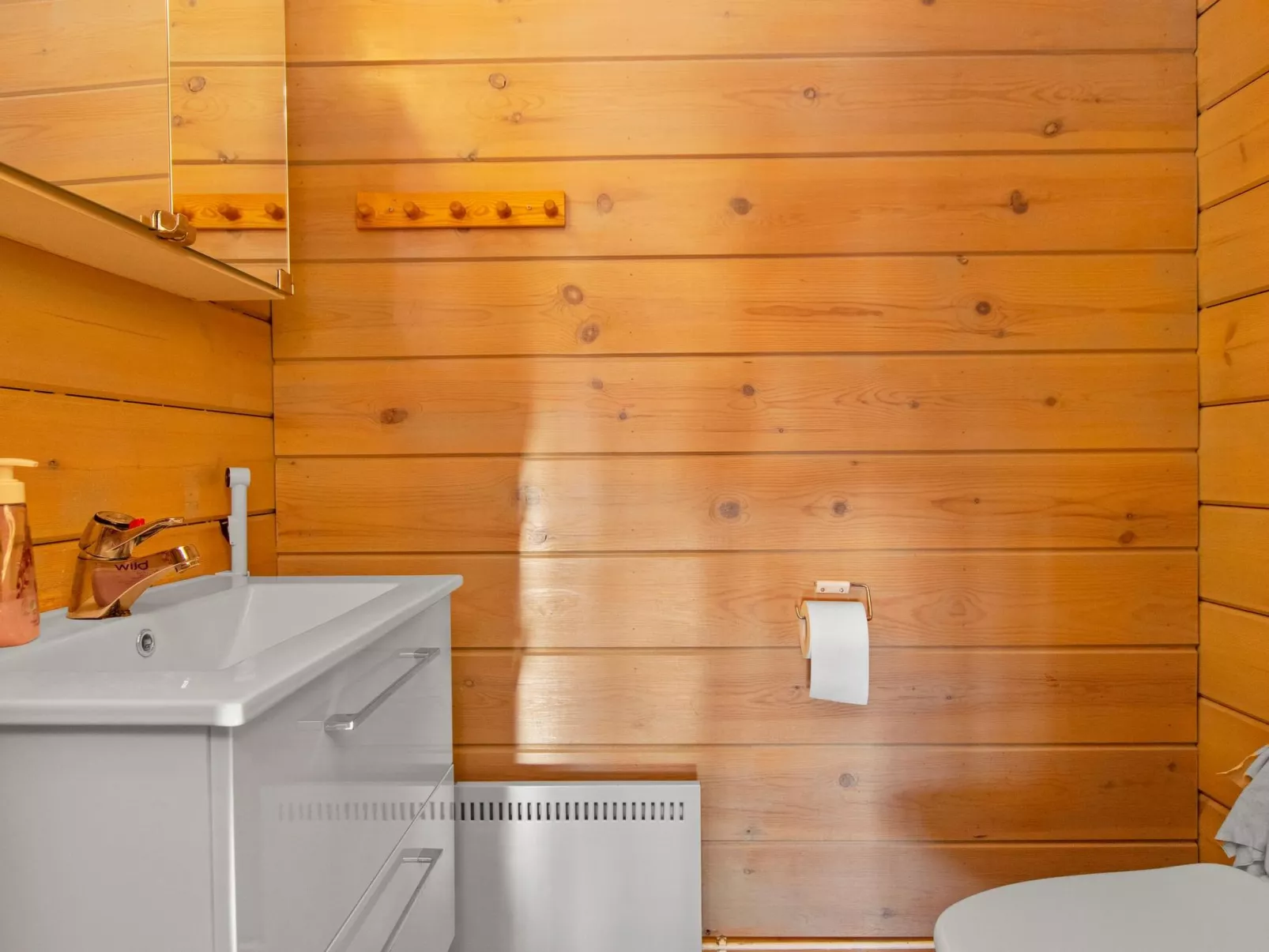 Gasthalla a paritalo-Binnen