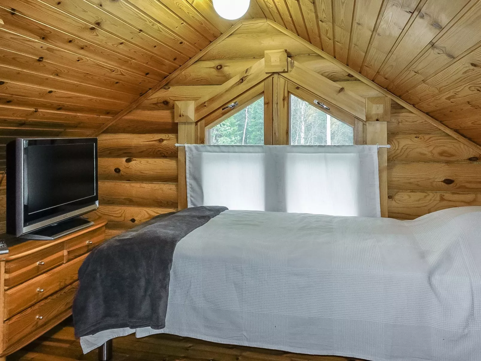 Lomaväinö 13-Binnen