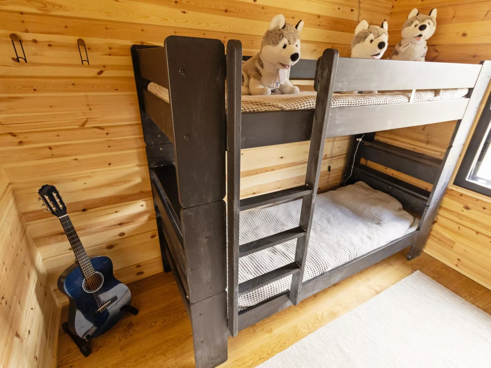 Sallan kuukkeli-Binnen