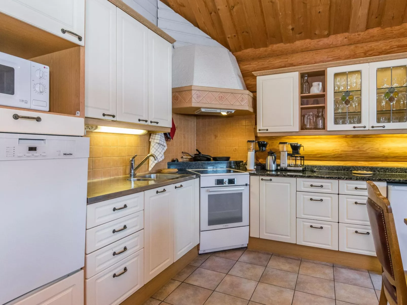 Kaidan kunkku-Binnen