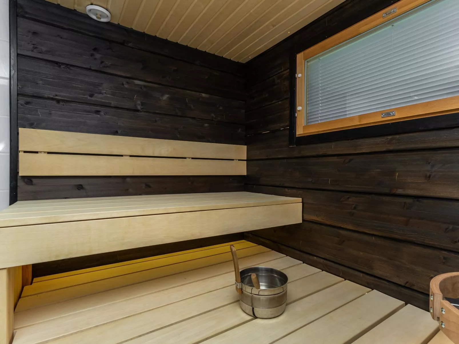 Koukkupolku 5-Binnen