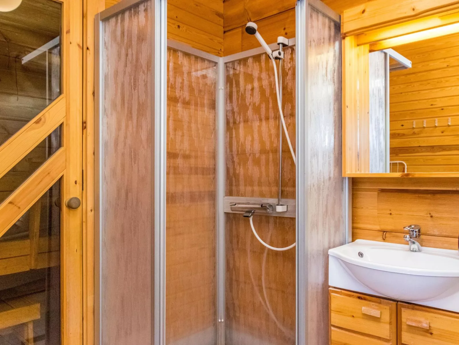 Vuosseli-kelkka 15b-Binnen