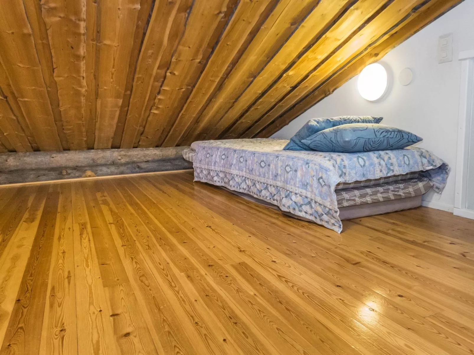 Revonaapa b13-Binnen