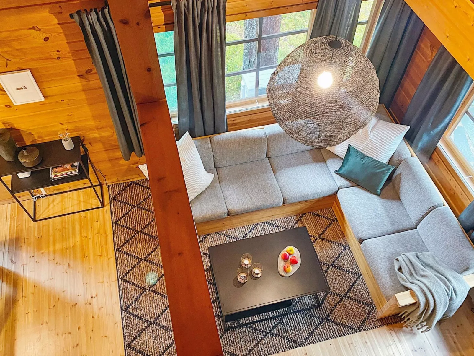 Uolevintie 39b-Binnen