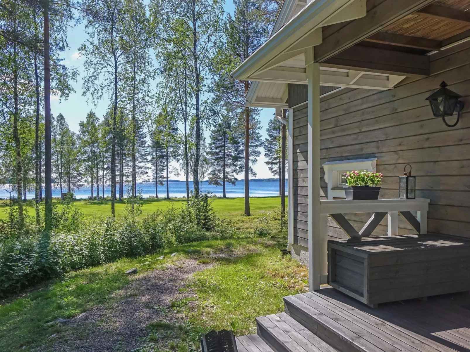 Aallotar kuiskaus-Binnen