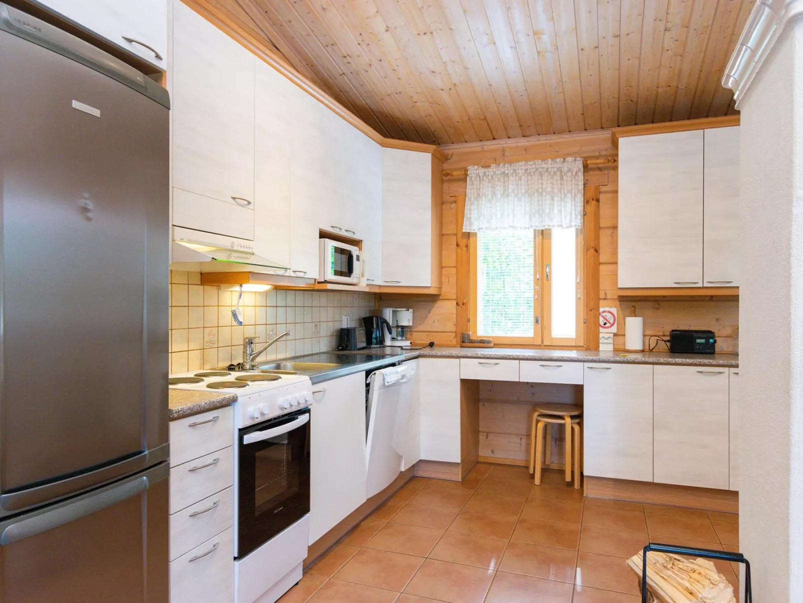 Hot pool cottage iitu-Binnen