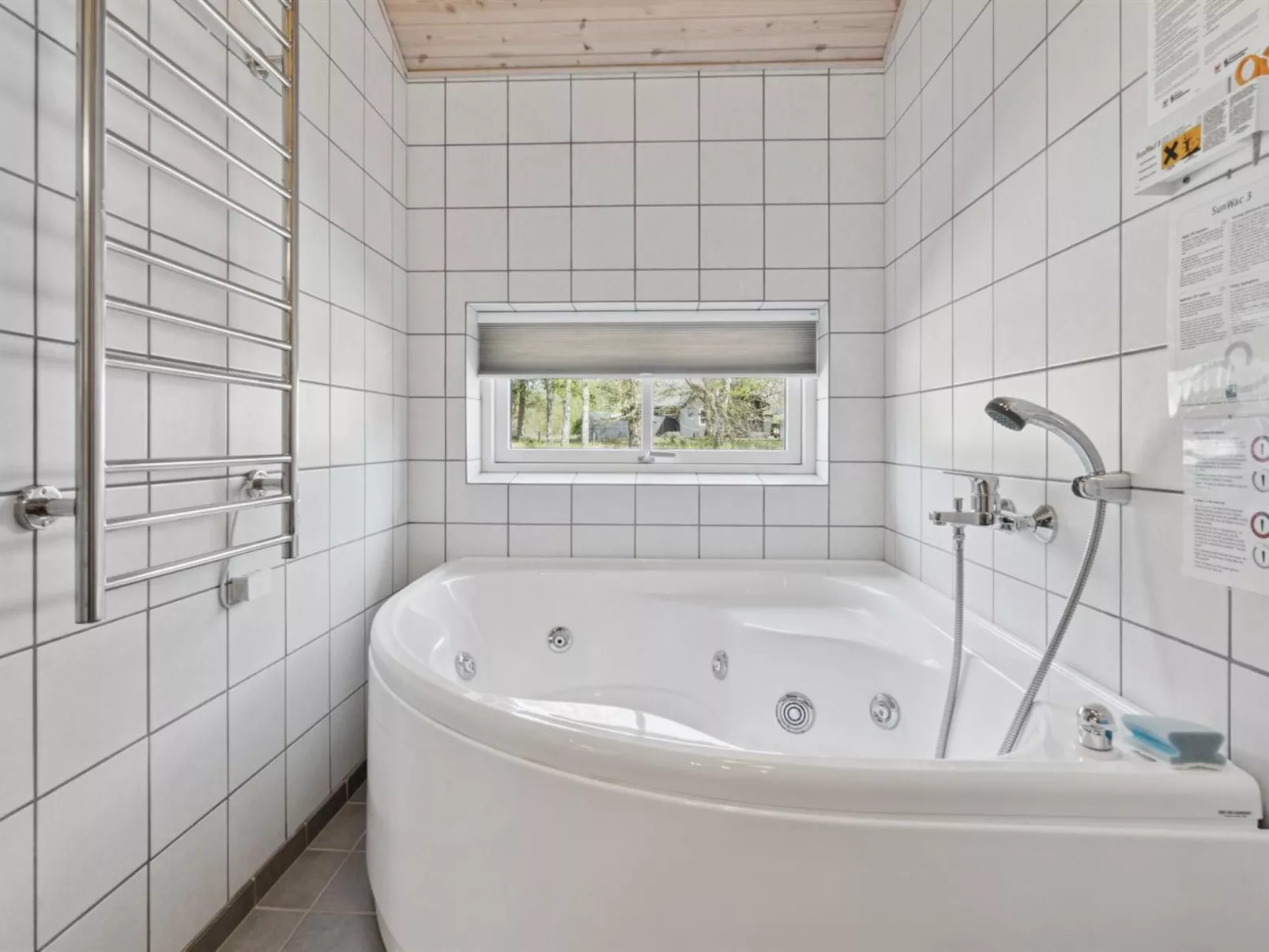 "Edna" - 500m from the sea-Binnen