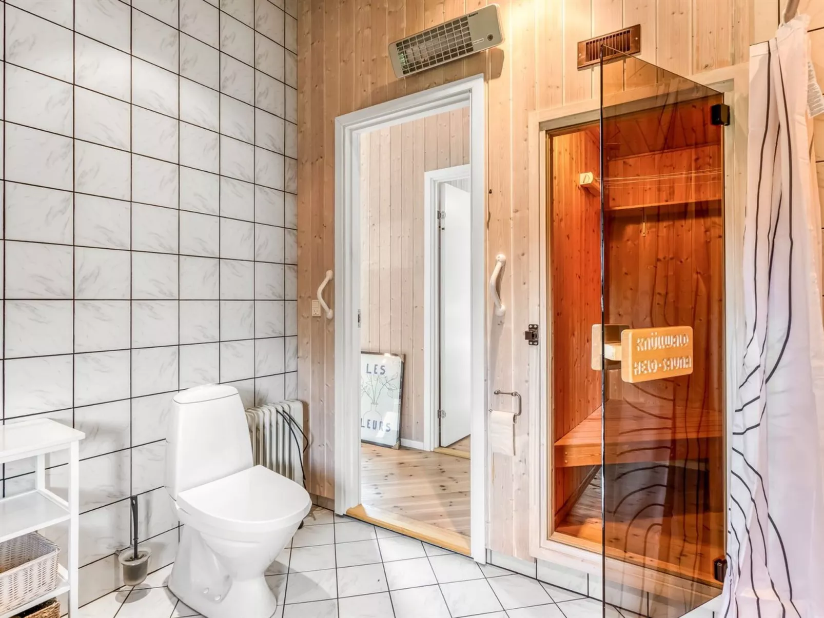 "Winona" - 250m from the sea-Binnen