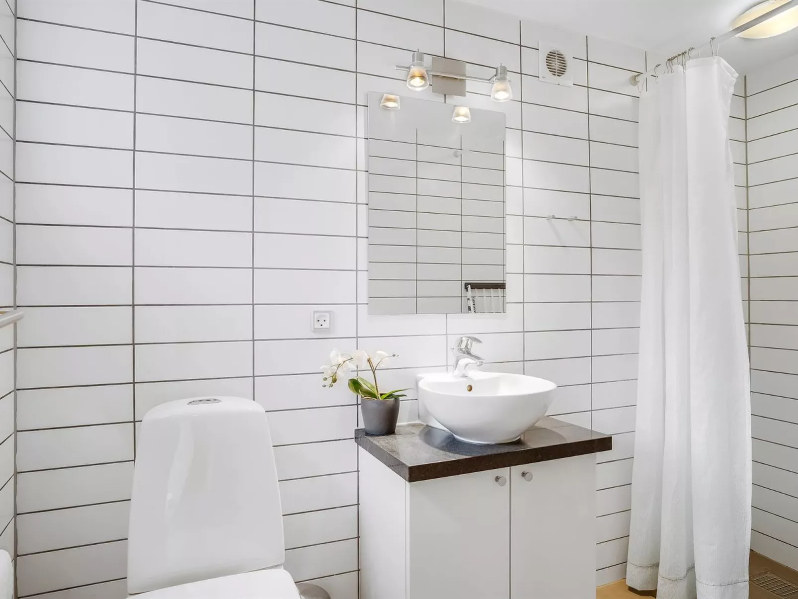 "Ginne" - 1km to the fjord-Binnen