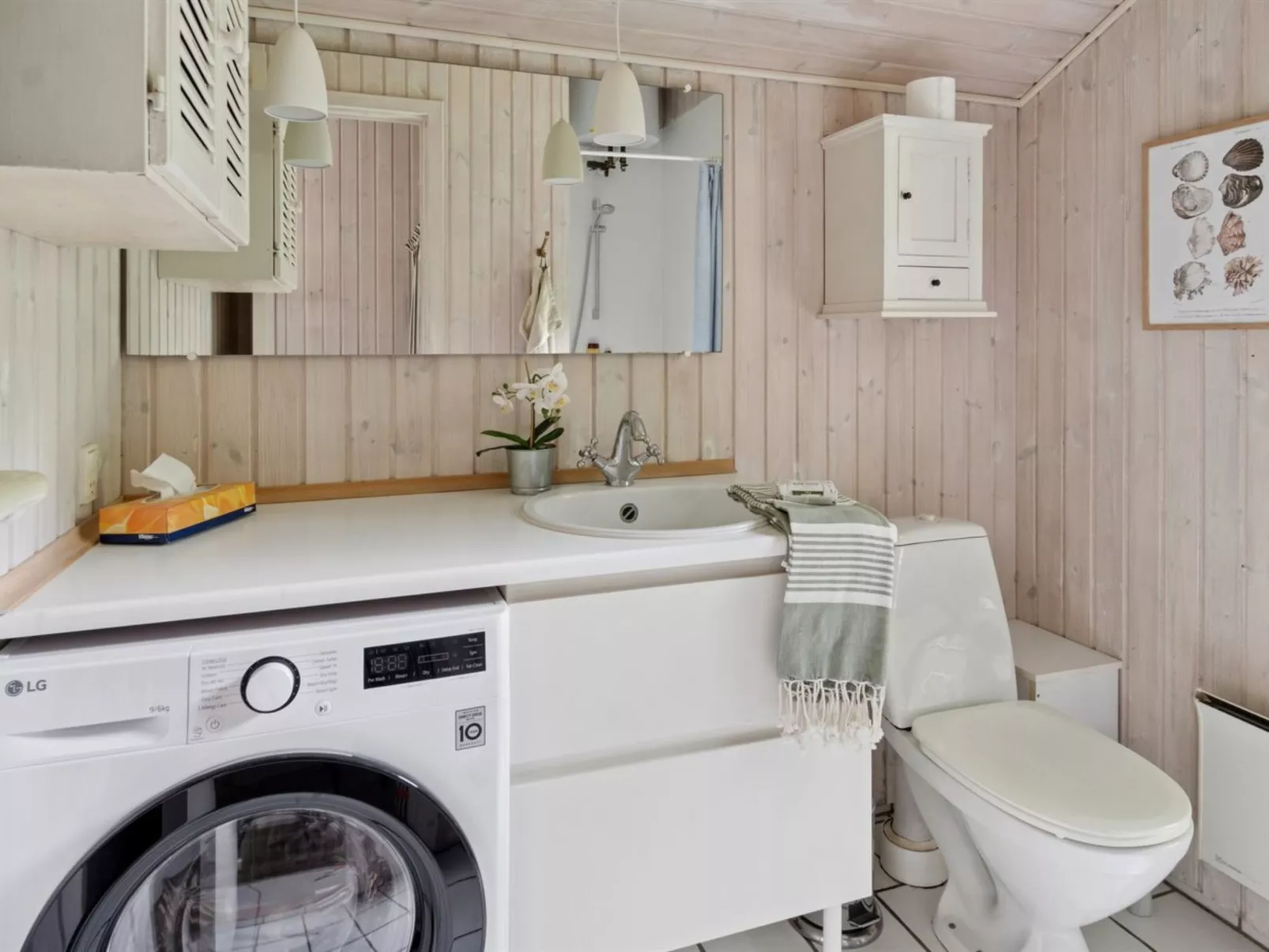 "Tekla" -  from the sea-Binnen