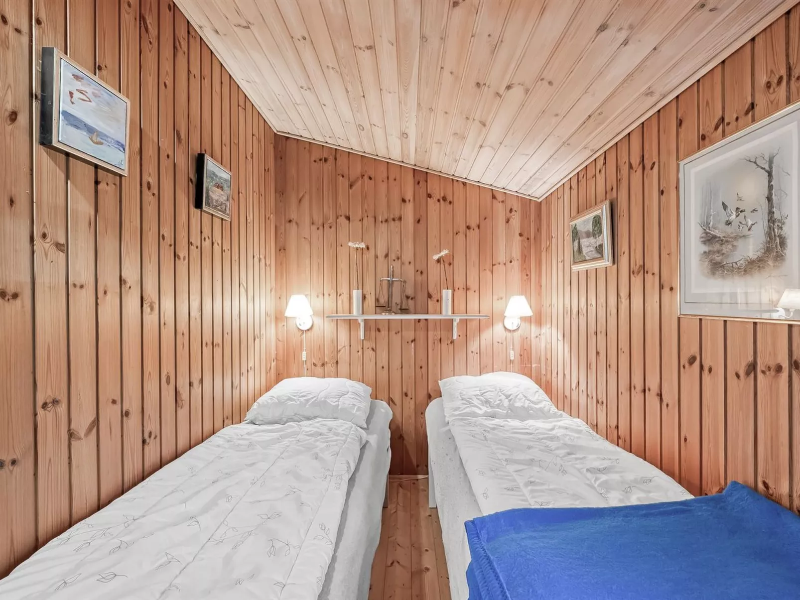 "Tenaya" - 200m to the fjord-Binnen