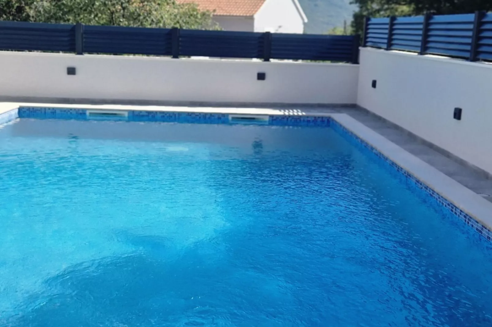 Apartment Ivan with Pool - Two Bedroom Apartment with Terrace and Swimming pool-Zwembad