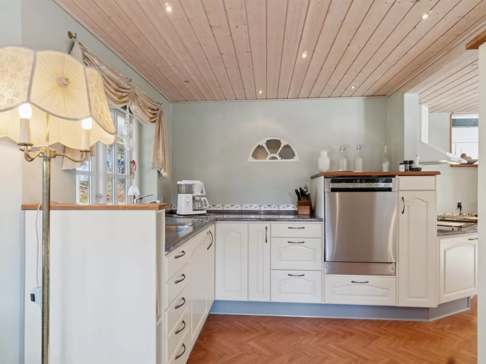 "Laurentius" - 50m from the sea-Binnen