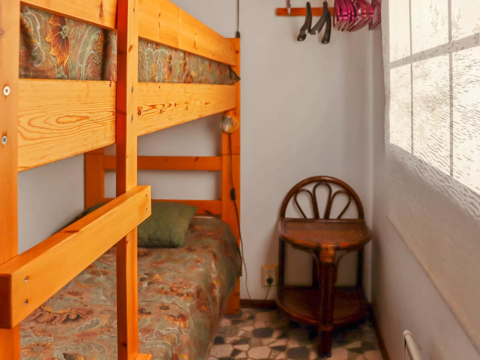 Mukalilla, paritalo sis loppusiivouksen-Binnen