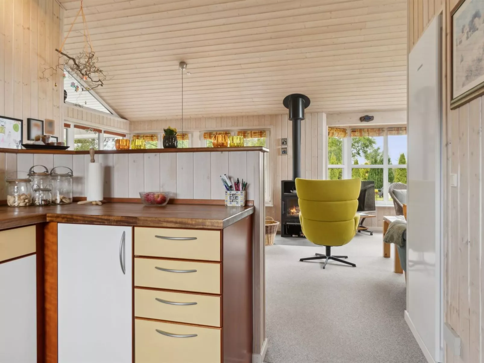 "Henne" -  from the sea-Binnen