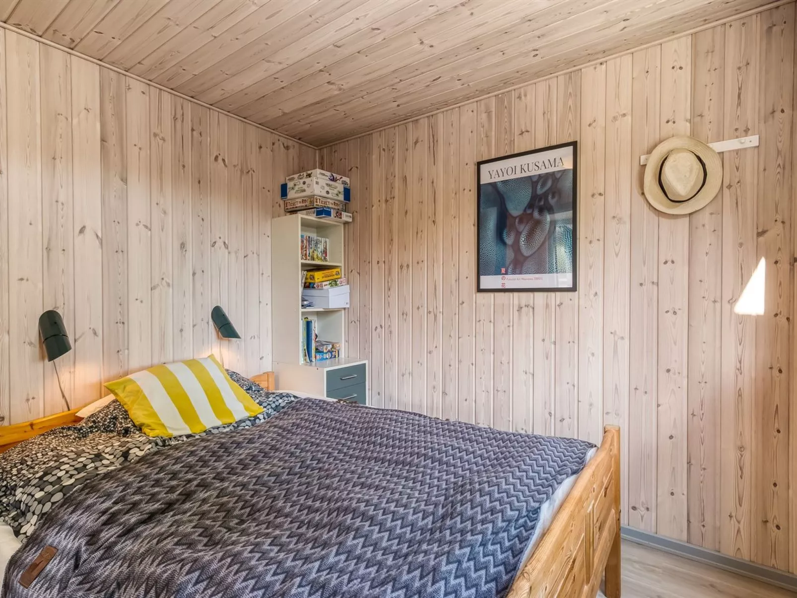 "Meglena" - 250m from the sea-Binnen