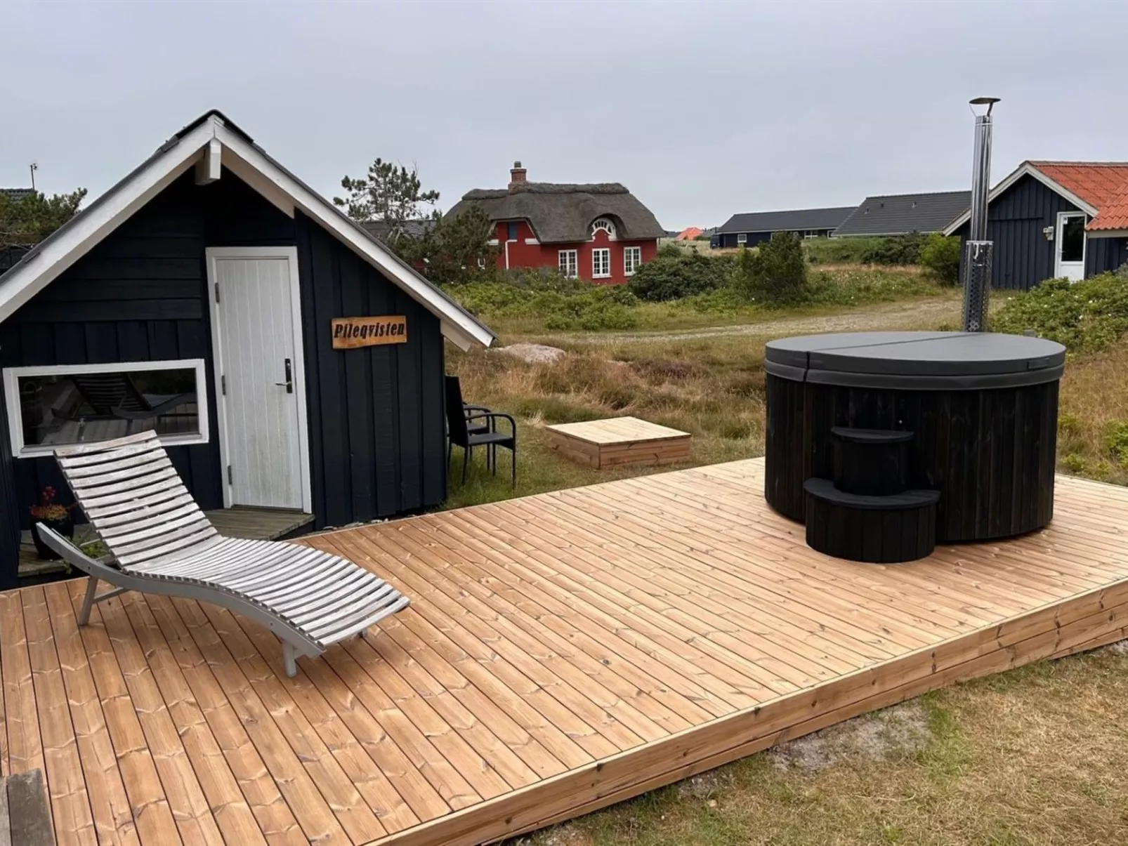 "Effie" - 500m from the sea-Binnen