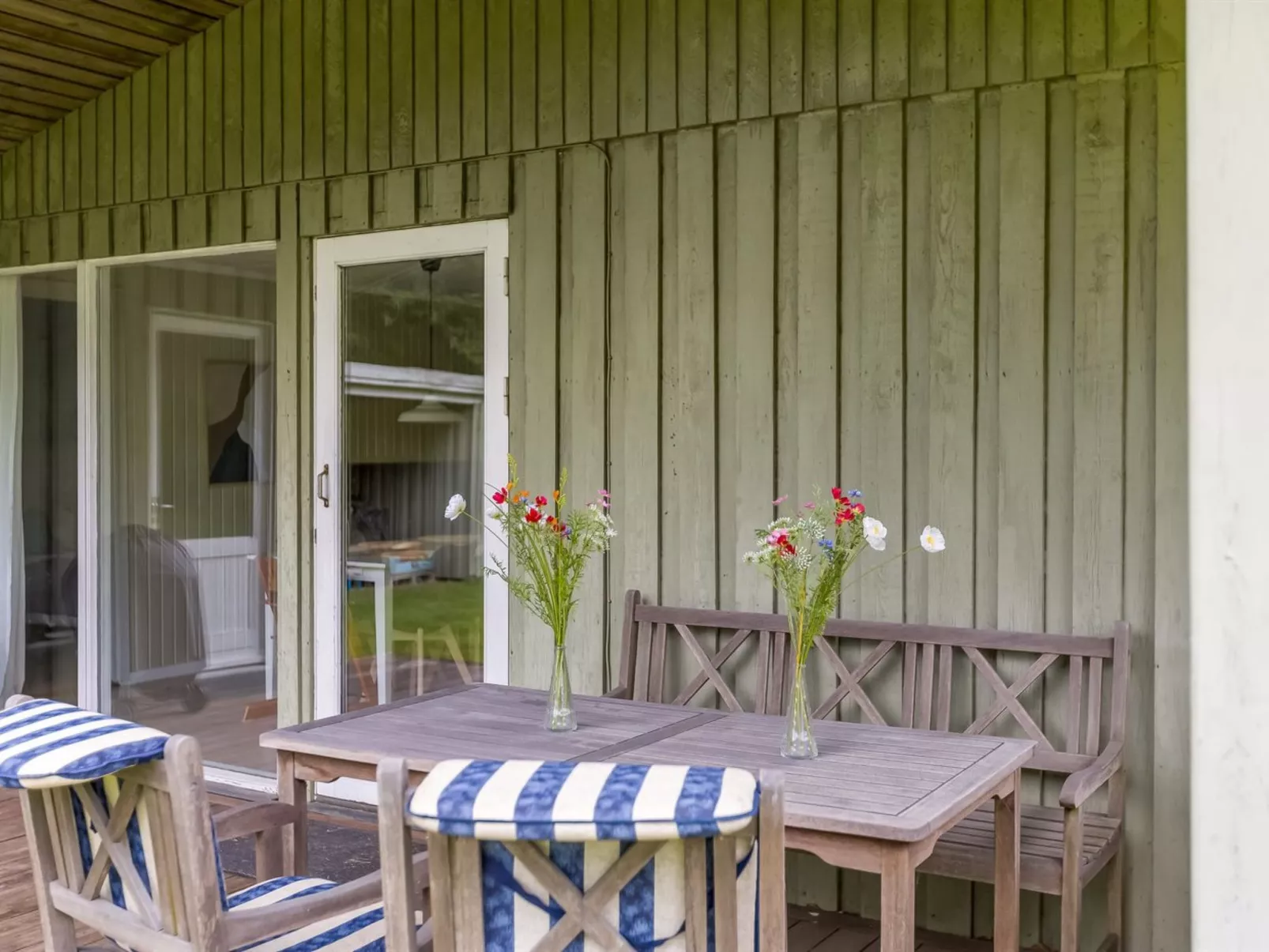 "Göran" - 30km from the sea-Buiten