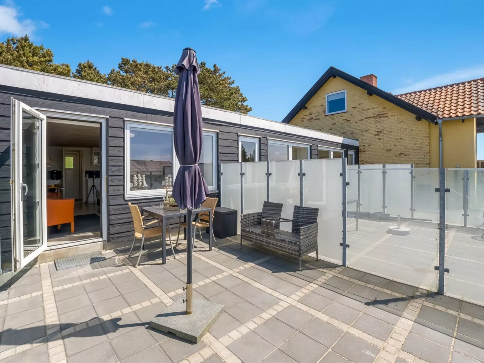 "Økil" - 2km from the sea-Buiten