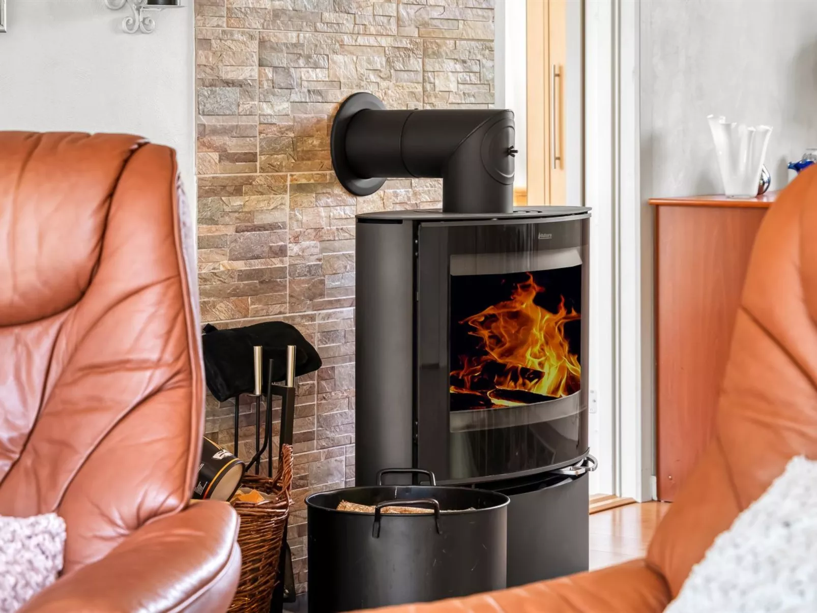 "Sallie" - 500m to the fjord-Binnen