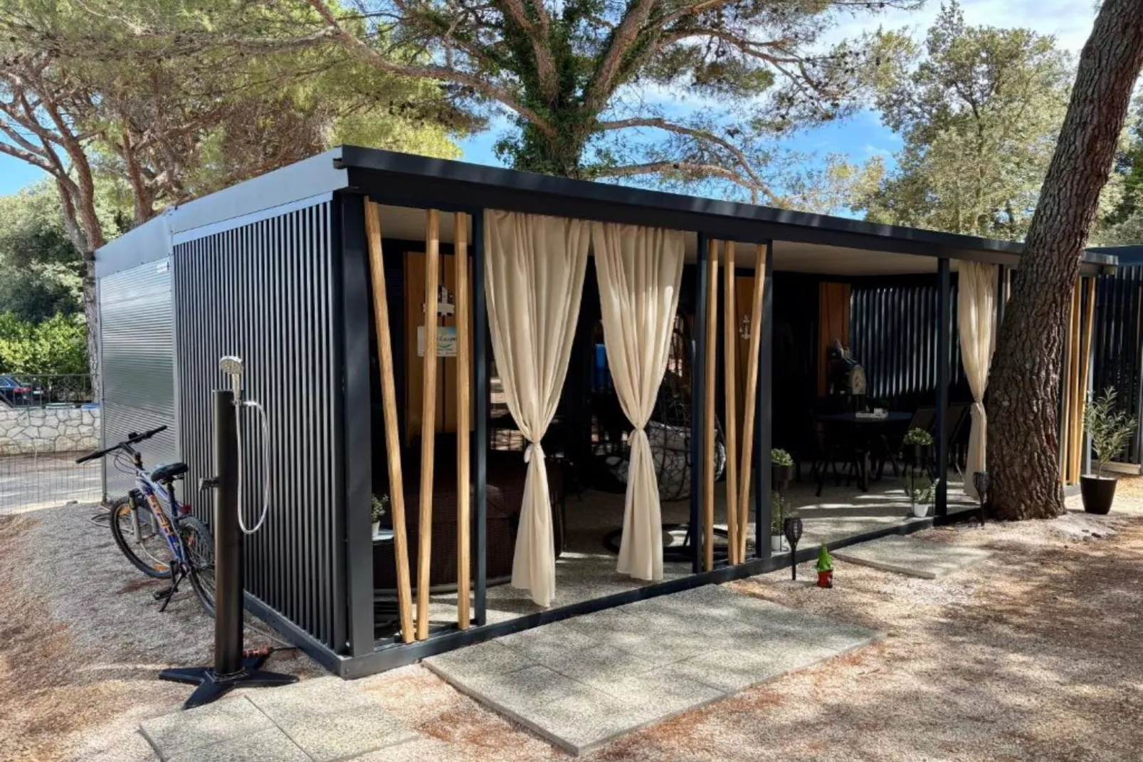 TJ Escape - Mobile Home - Mobile Home With Hot Tub And Terrace-Buitenlucht