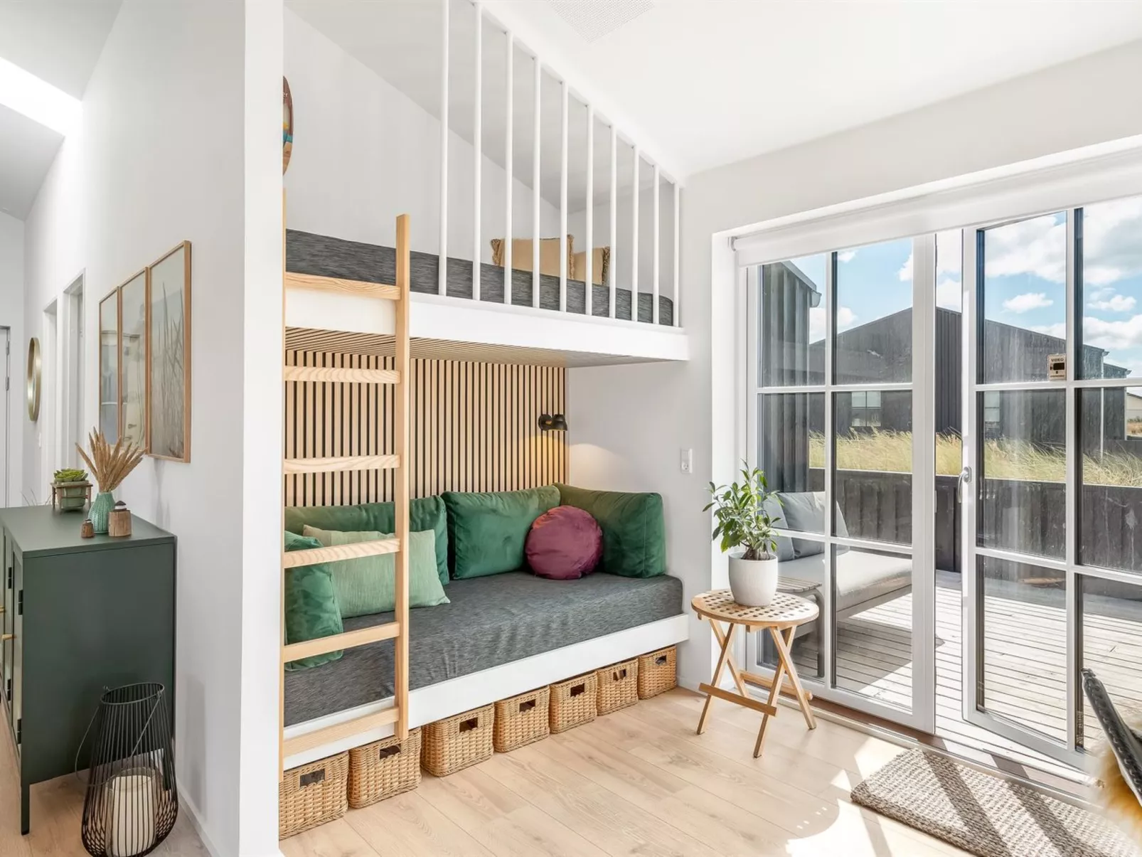 "Tjure" - 500m from the sea-Binnen