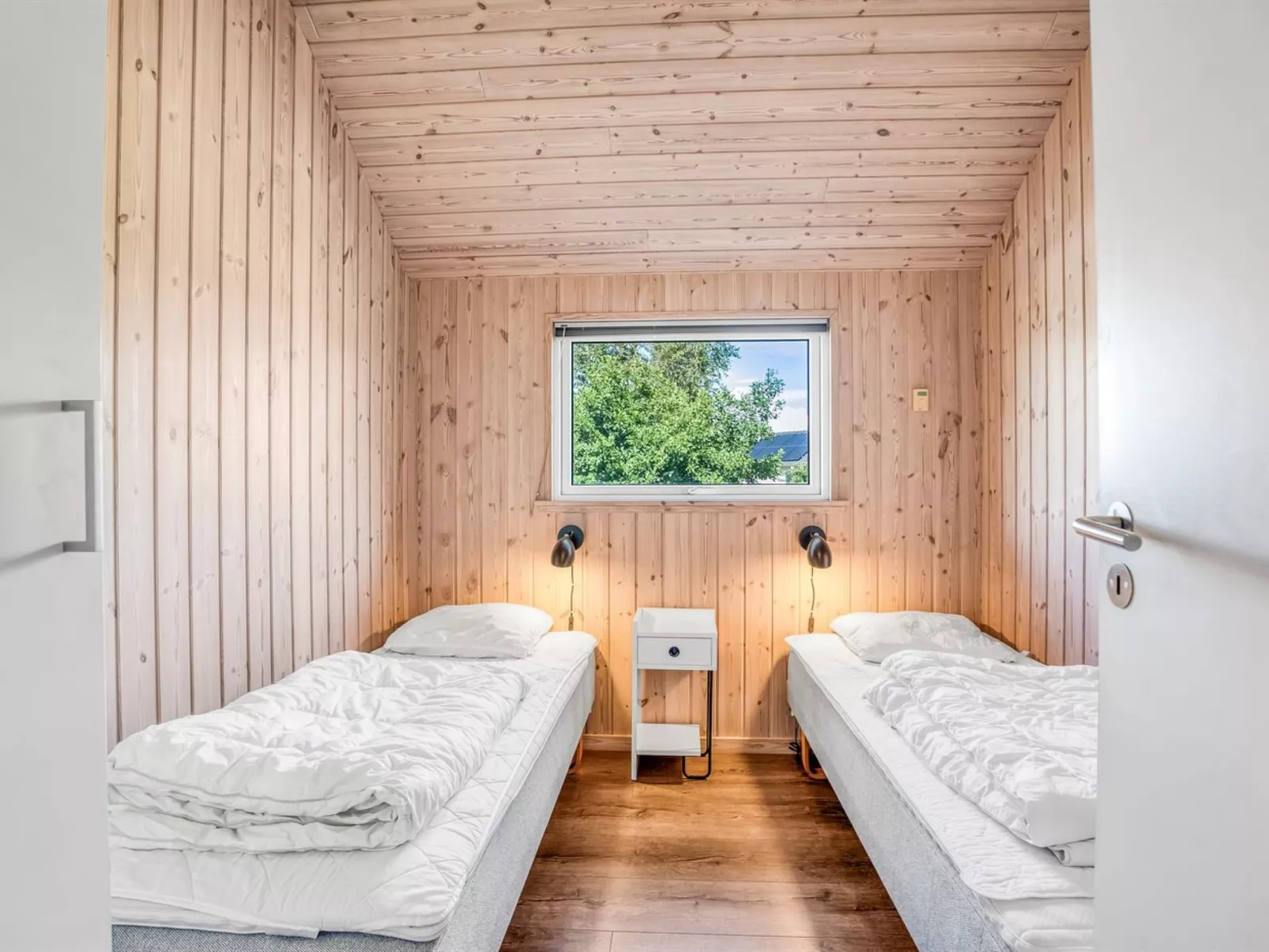 "Jurgis" - 900m from the sea-Binnen